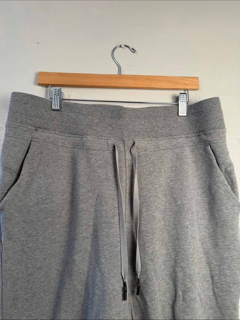 Lululemon Press Pause Jogger Heather Gray Size 12